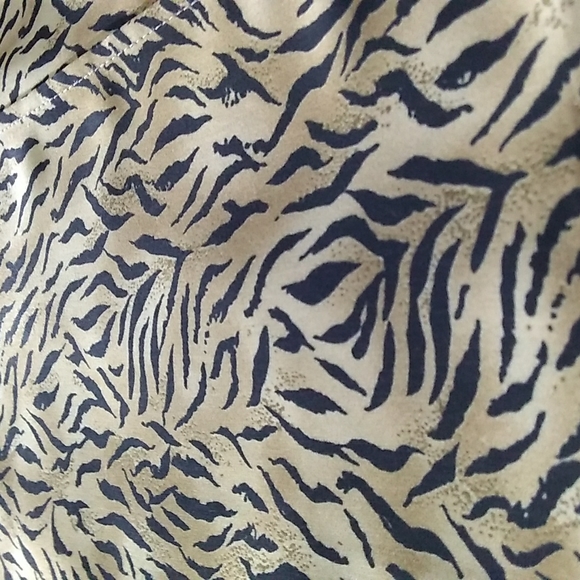 VINTAGE Worthington Animal Print Wrap Skirt - Picture 4 of 16